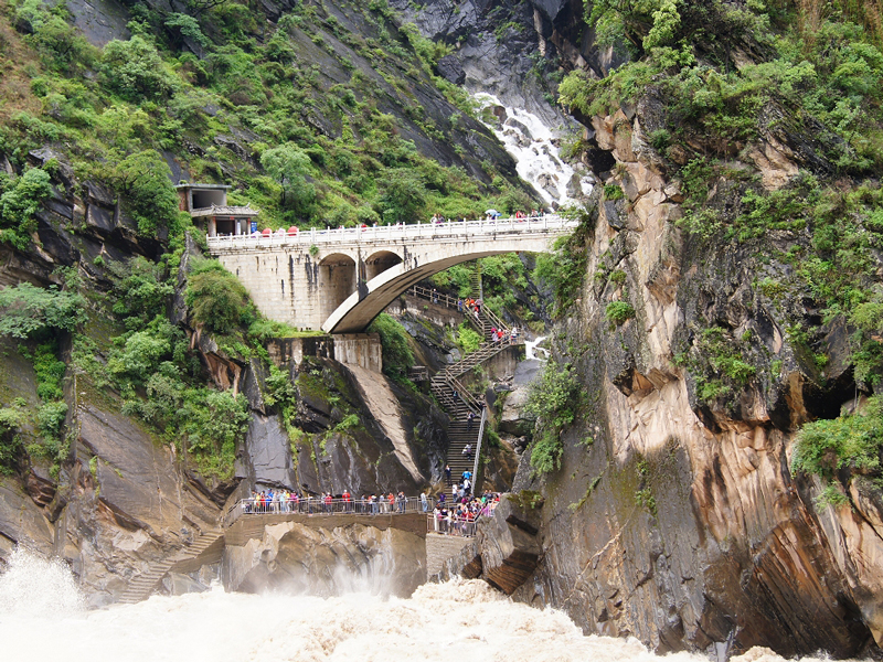 从丽江去香格里拉，路上有这几处景点不容错过