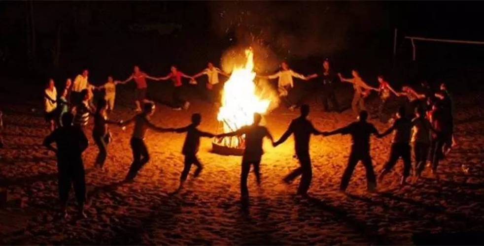 少数民族节日——篝火节